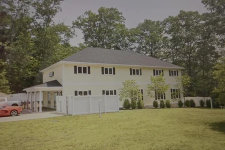 Unit for sale at 6 Mohawk, Londonderry, NH 03053