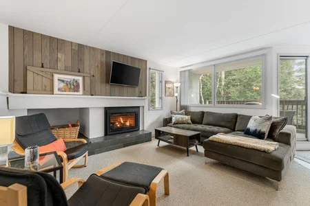 Unit for sale at 102 Upper Phase, Warren, VT 05674