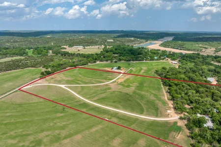 Unit for sale at 1111 Cimarron Ranch RD, Marble Falls, TX 78654