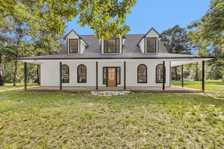 Unit for sale at 14657 Cedar Lane Loop, Willis, TX 77378
