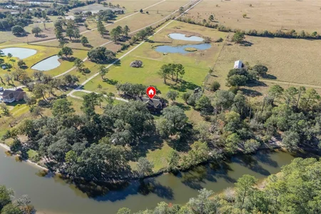 Unit for sale at 6641 S Eagle Road, Anahuac, TX 77514