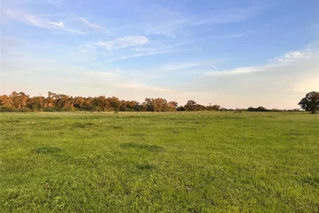 Unit for sale at 000 Hwy 97, Waelder, TX 78959