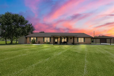 Unit for sale at 24532 County Road 332, Sweeny, TX 77480