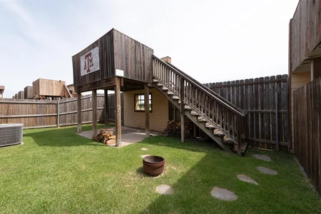 4311 Commando Trail, College Station, TX 77845