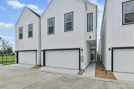 Unit for sale at 9902 Clark Road, Houston, TX 77076