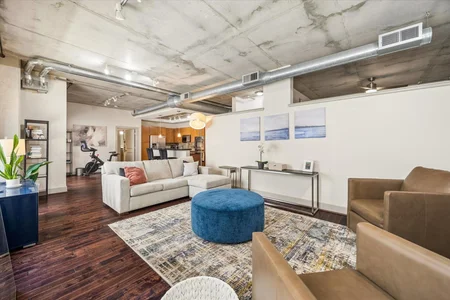 Unit for sale at 1901 Post Oak Boulevard, Houston, TX 77056