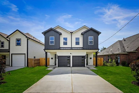 Unit for sale at 8209 Carver Road, Houston, TX 77088