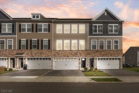 Unit for sale at 69 Sister's Farmstead Rd, Mount Laurel Twp., NJ 08054