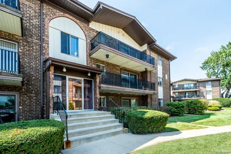 Unit for sale at 5237 JAMES Lane, Crestwood, IL 60418
