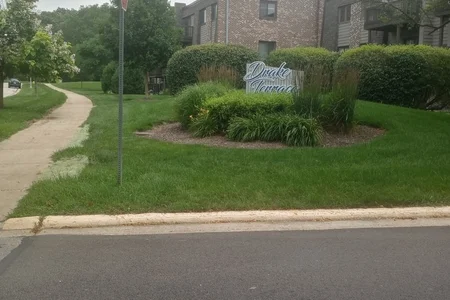 Unit for sale at 1480 Stonebridge Circle, Wheaton, IL 60189