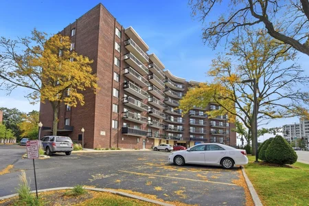 Unit for sale at 711 S River Road, Des Plaines, IL 60016