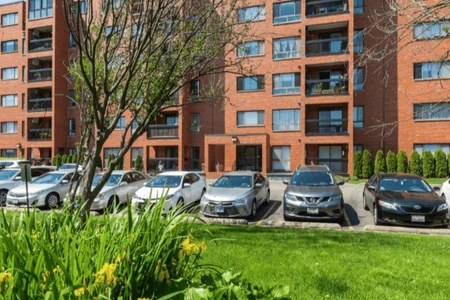 Unit for sale at 3700 Capri Court, Glenview, IL 60025