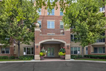 Unit for sale at 2700 Summit Drive, Glenview, IL 60025
