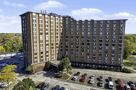 Unit for sale at 1 Renaissance Place, Palatine, IL 60067