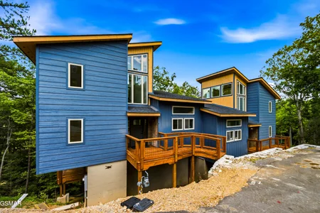 Unit for sale at 2385 Forge Hideaway Loop, Pigeon Forge, TN 37863