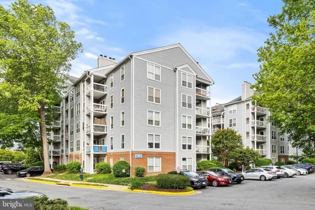 Unit for sale at 3175 SUMMIT SQUARE DRIVE, OAKTON, VA 22124