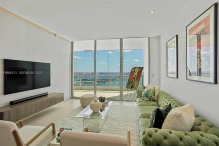 Unit for sale at 900 Biscayne Blvd, Miami, FL 33132