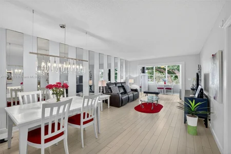 Unit for sale at 7817 Golf Circle Dr, Margate, FL 33063