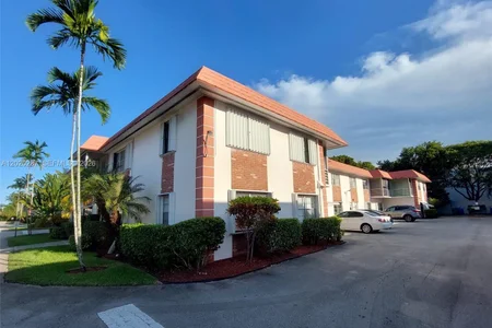 Unit for sale at 3550 NW 8th Ave, Pompano Beach, FL 33064