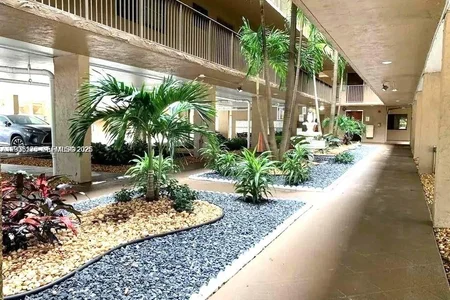 Unit for sale at 8020 Hampton Blvd, North Lauderdale, FL 33068