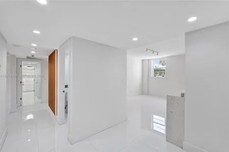 Unit for sale at 90 Edgewater Dr, Coral Gables, FL 33133
