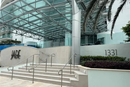 Unit for sale at 1331 Brickell Bay Dr, Miami, FL 33131
