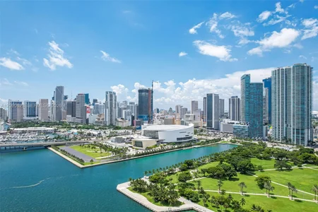Unit for sale at 900 Biscayne Blvd, Miami, FL 33132