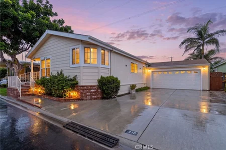 Unit for sale at 3595 Santa Fe Avenue, Long Beach, CA 90810
