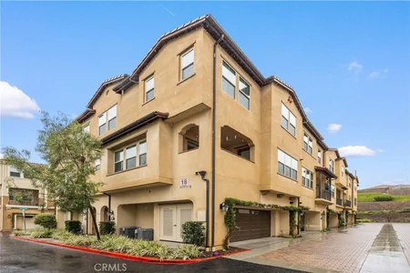 Unit for sale at 207 Winterbrook, Lake Forest, CA 92610
