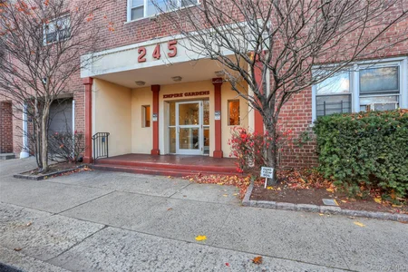 Unit for sale at 245 Bronx River Road, Yonkers, NY 10704
