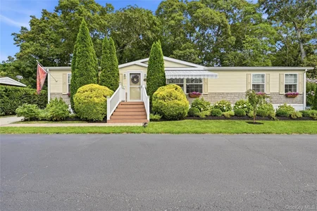 Unit for sale at 37 Unit 88 Hubbard Avenue, Riverhead, NY 11901