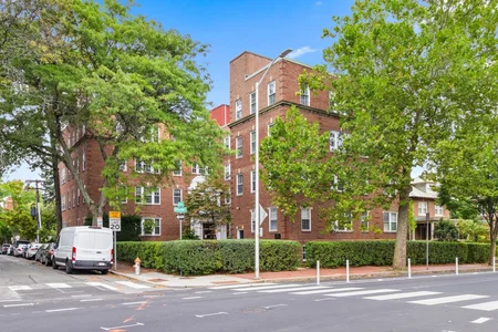 Unit for sale at 393 Broadway, Cambridge, MA 02139