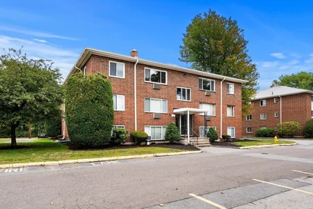Unit for sale at 3 Albert Dr, Woburn, MA 01801