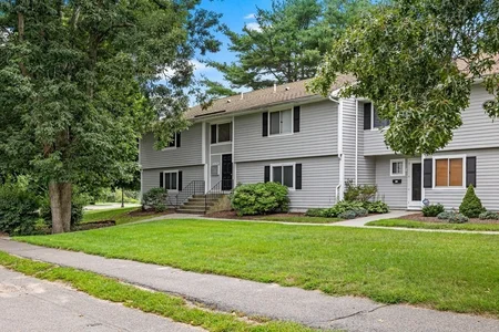 Unit for sale at 6 Beals Cove, Hingham, MA 02043