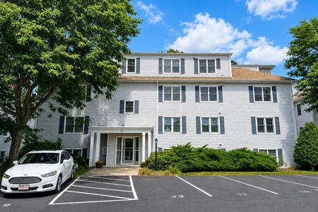 Unit for sale at 20 Webb Pl, Mansfield, MA 02048
