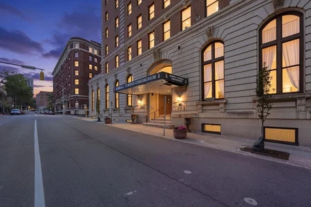 Unit for sale at 140 Chestnut St, Springfield, MA 01103
