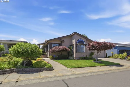 Unit for sale at 3220 CRESCENT AVE, Eugene, OR 97408