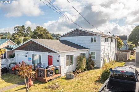 Unit for sale at 160 N 8TH ST, Lakeside, OR 97449