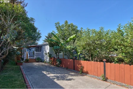 Unit for sale at 20140 NE SANDY BLVD, Fairview, OR 97024