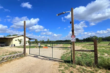Unit for sale at 0 HWY 359, Mirando City, TX 78369
