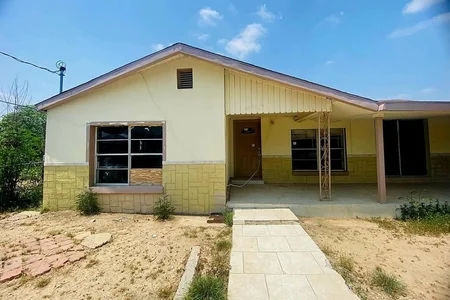 Unit for sale at 1473 Williams St., Eagle Pass, TX 78852