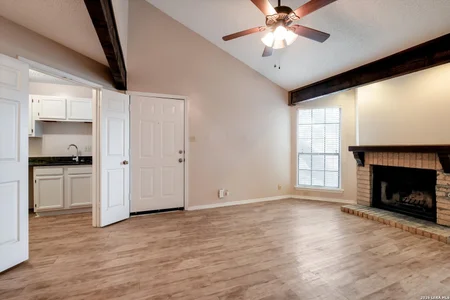 Unit for sale at 8655 Datapoint, San Antonio, TX 78229