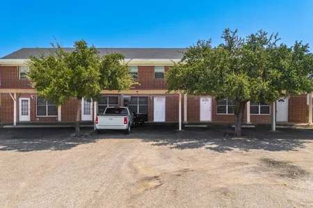 Unit for sale at 121 Falcon Blvd, Eagle Pass, TX 78852