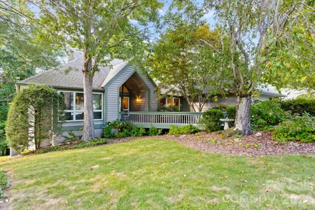 Unit for sale at 128 Forest View Drive, Flat Rock, NC 28731