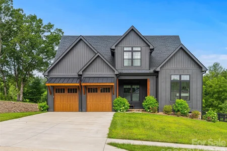 Unit for sale at 258 Mavrick Drive, Mills River, NC 28759