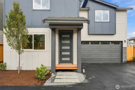 Unit for sale at 5513 Fleming Street, Everett, WA 98203