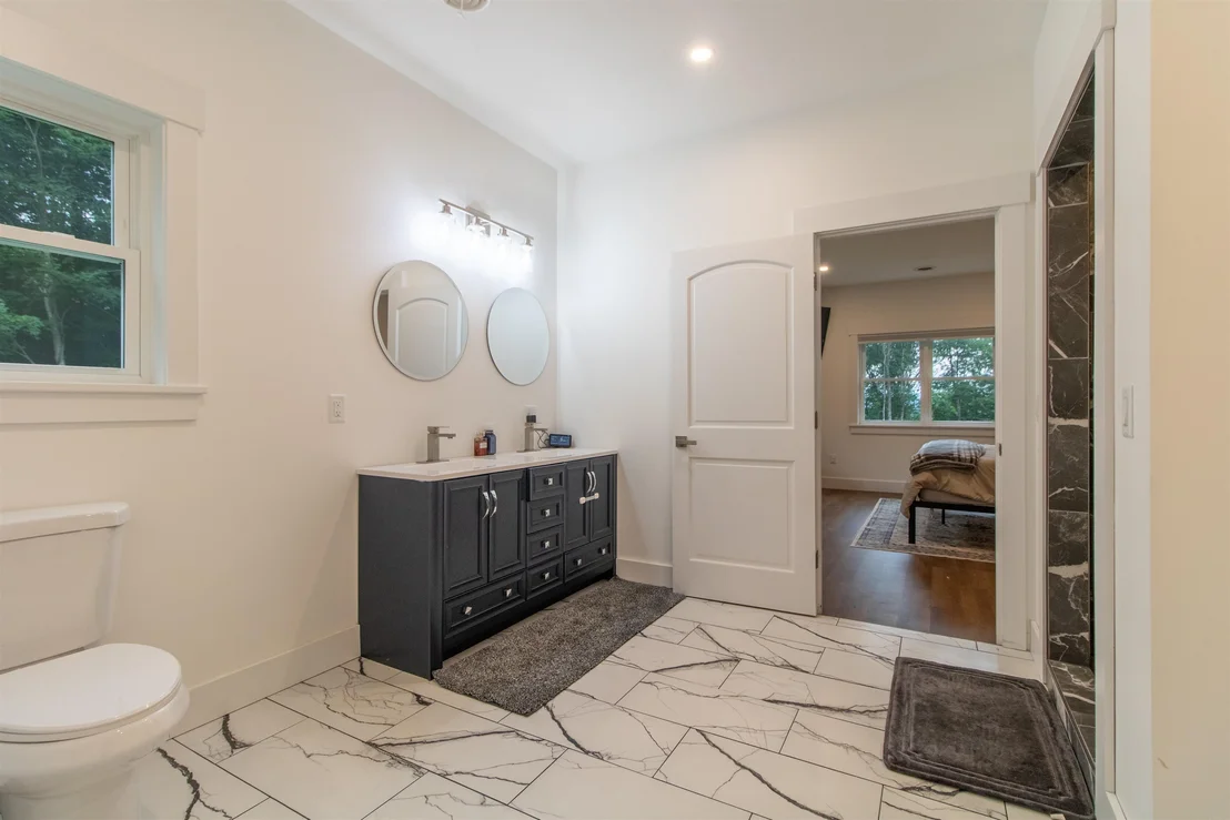 Photo of 559 Spencer Hill