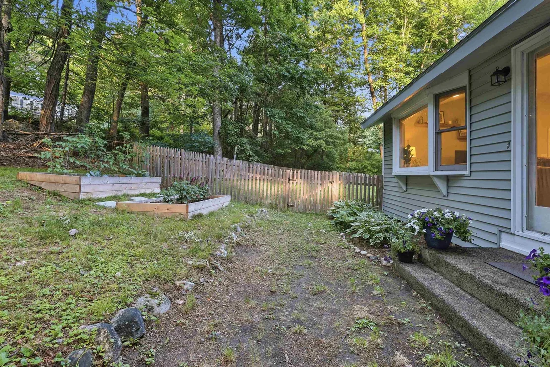 Photo of 65 Londonderry