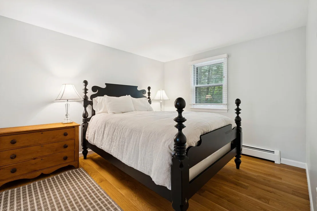Photo of 12 Hemlock