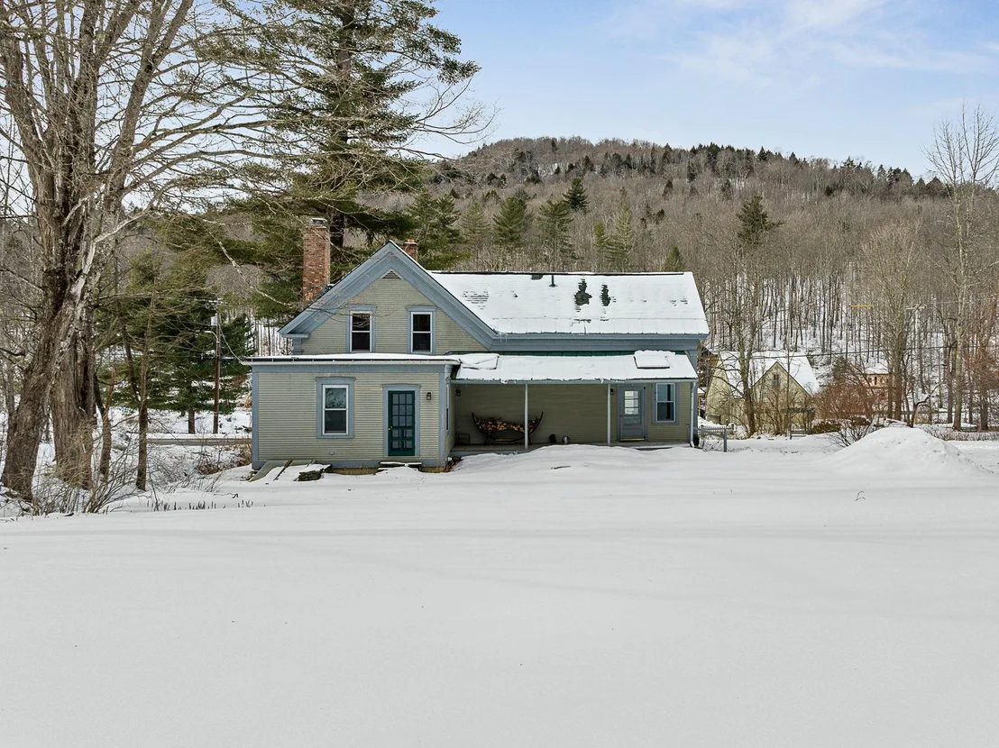 Photo of 565 Main